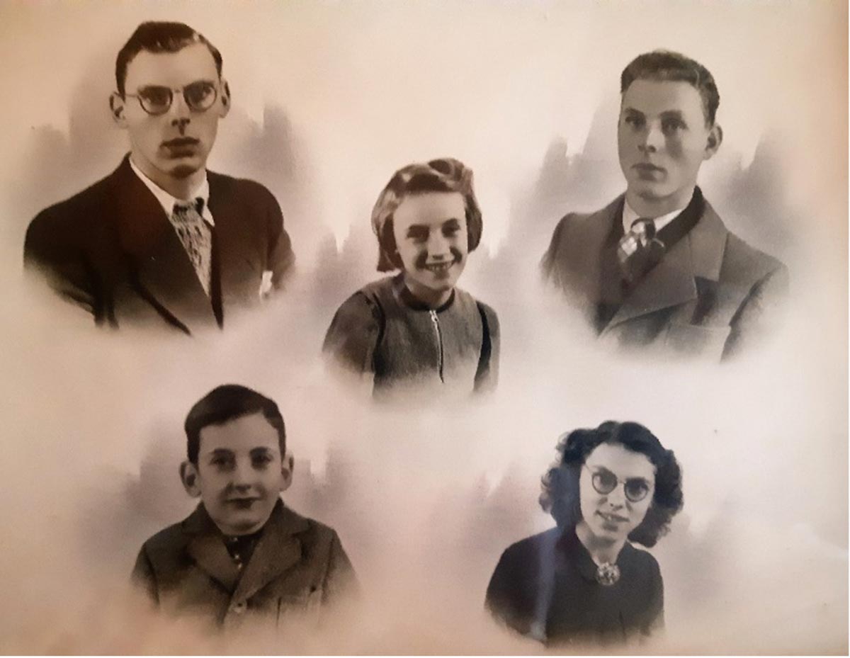 Boven van links naar rechts: Jaap, Kin, Rijk, onder Gerry en Zus (foto: familie Mok).