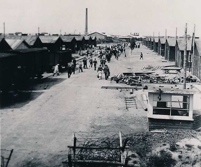 Kamp Westerbork in 1943, hoofdweg (Drenthe)